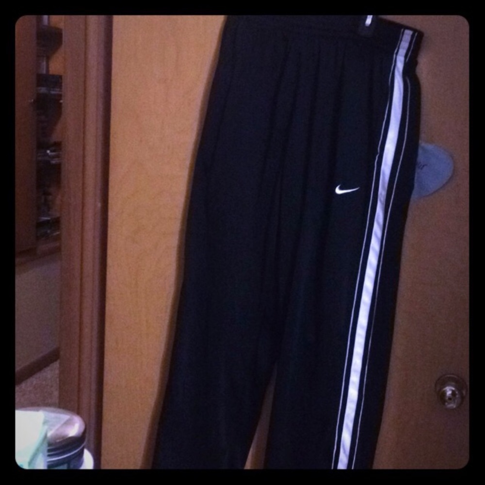 Nike Therma Fit Sweatpants Black and White